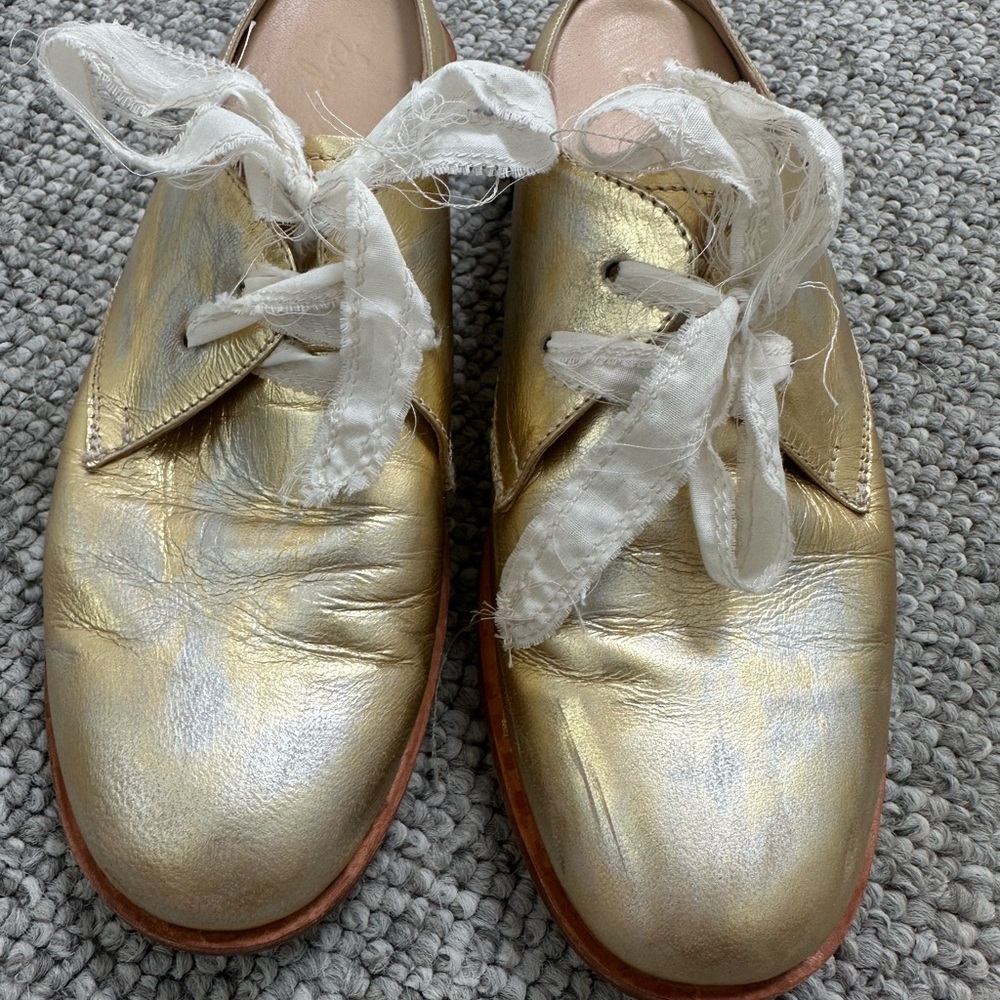Gold and White Lace-Up Flats with Vintage Design
